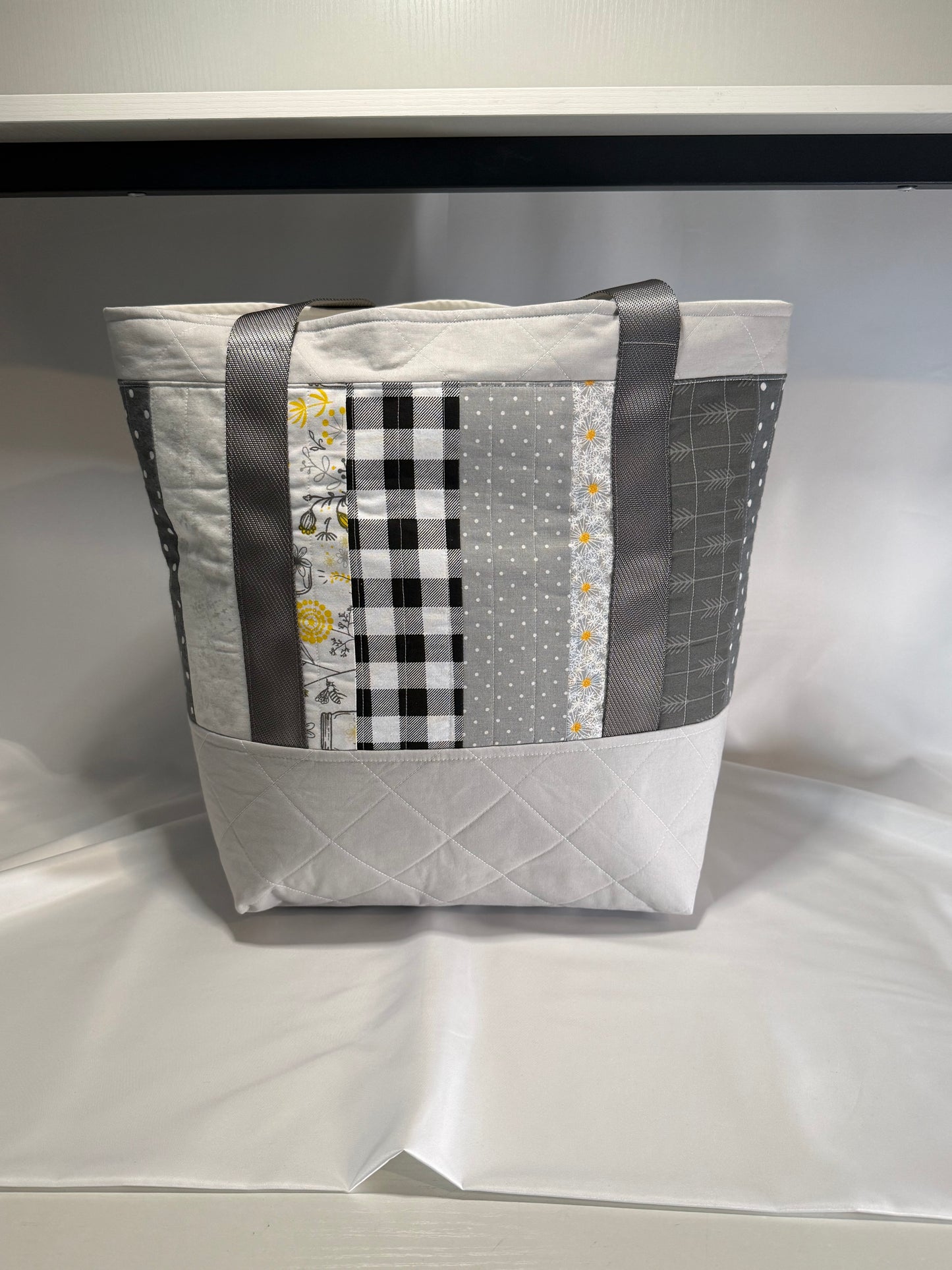 Everyday Tote Bag- Buzzing Grey