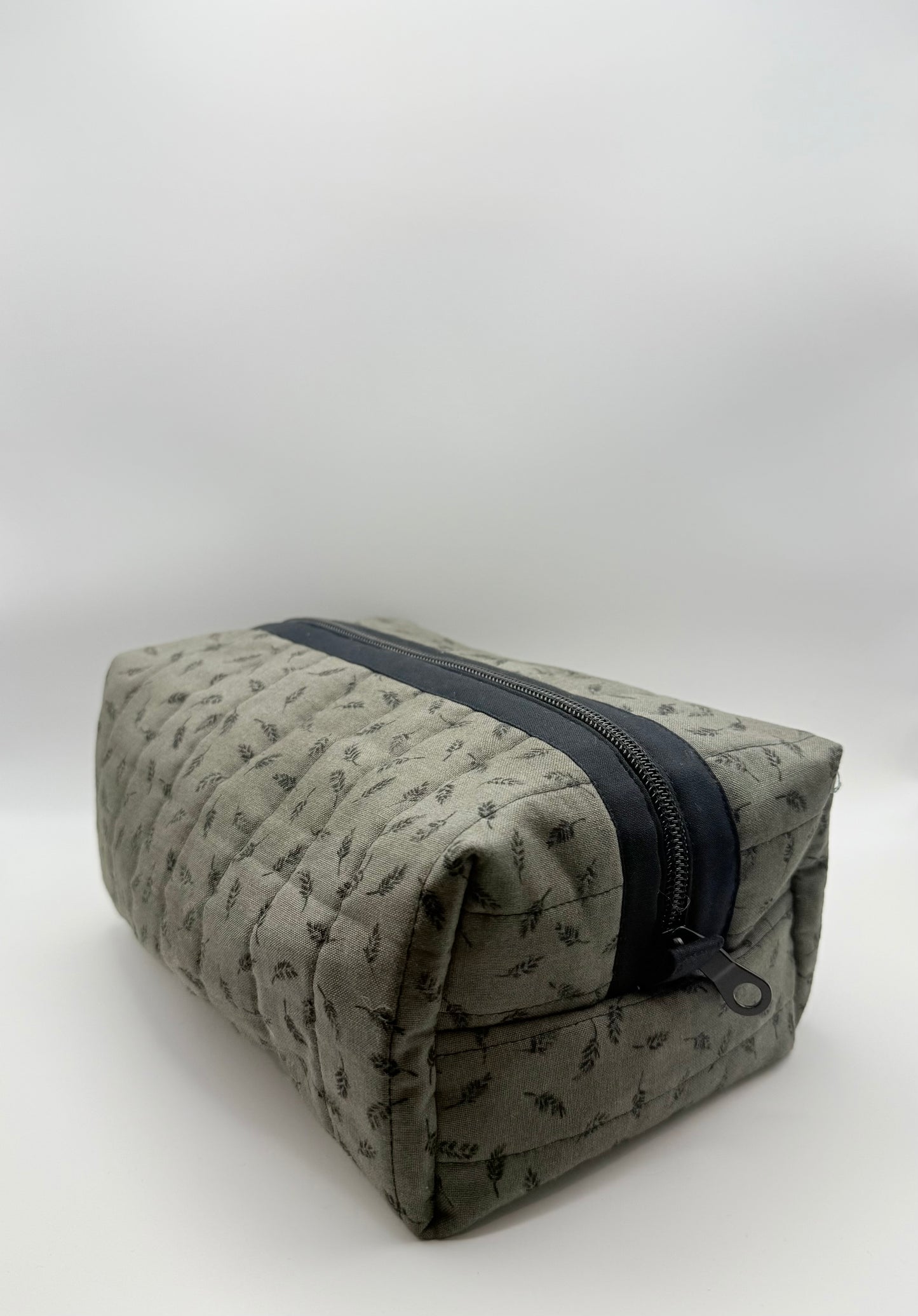 Large Travel Pouch- Olive Foliage