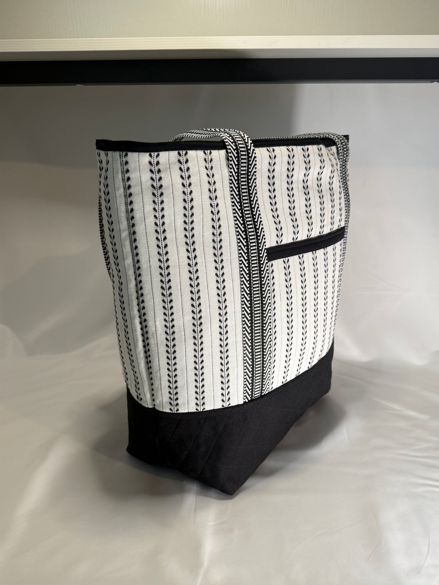 Classic Everyday Tote Bag- Black & White