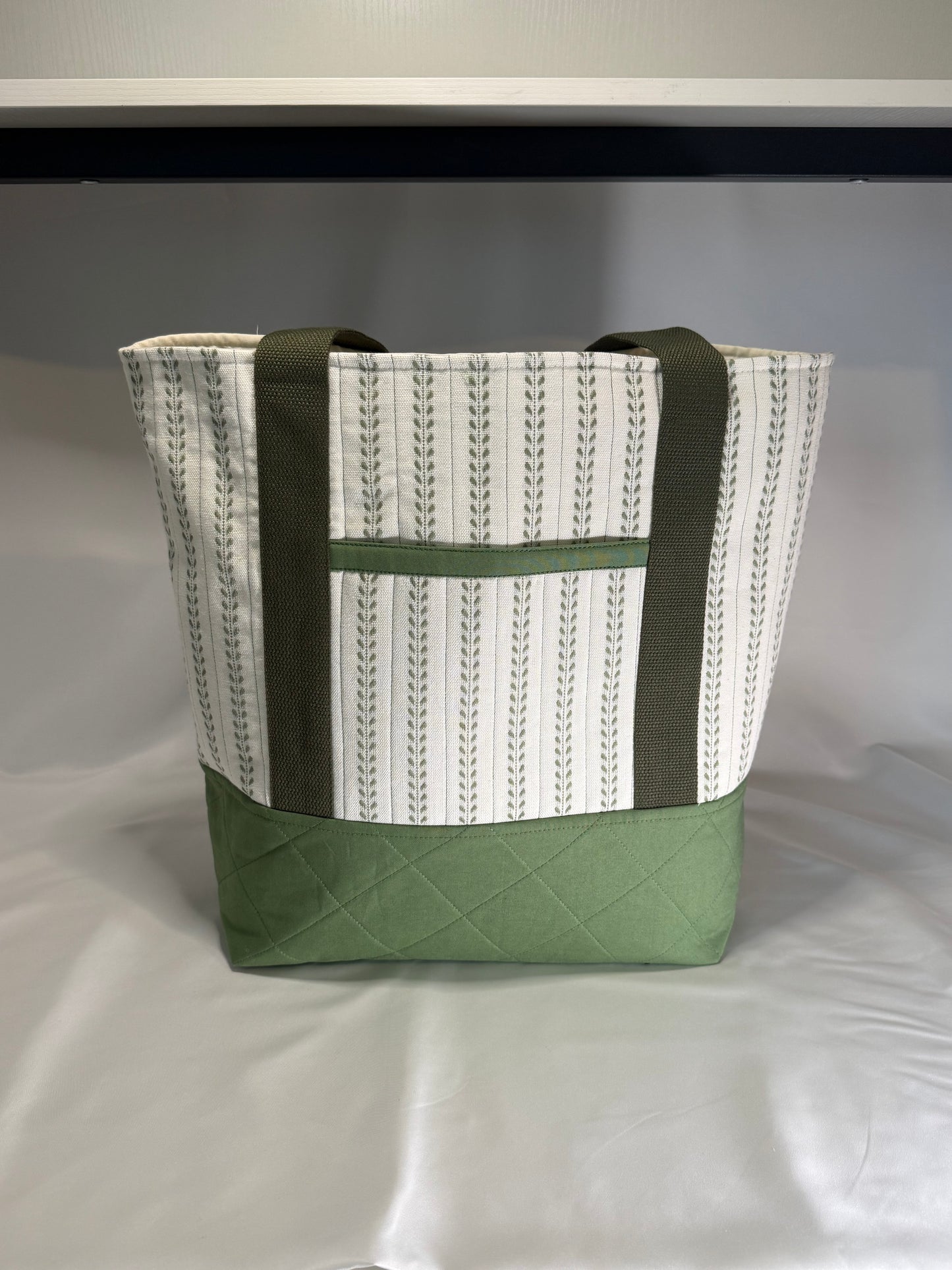 Classic Everyday Tote Bag- Sage & Cream