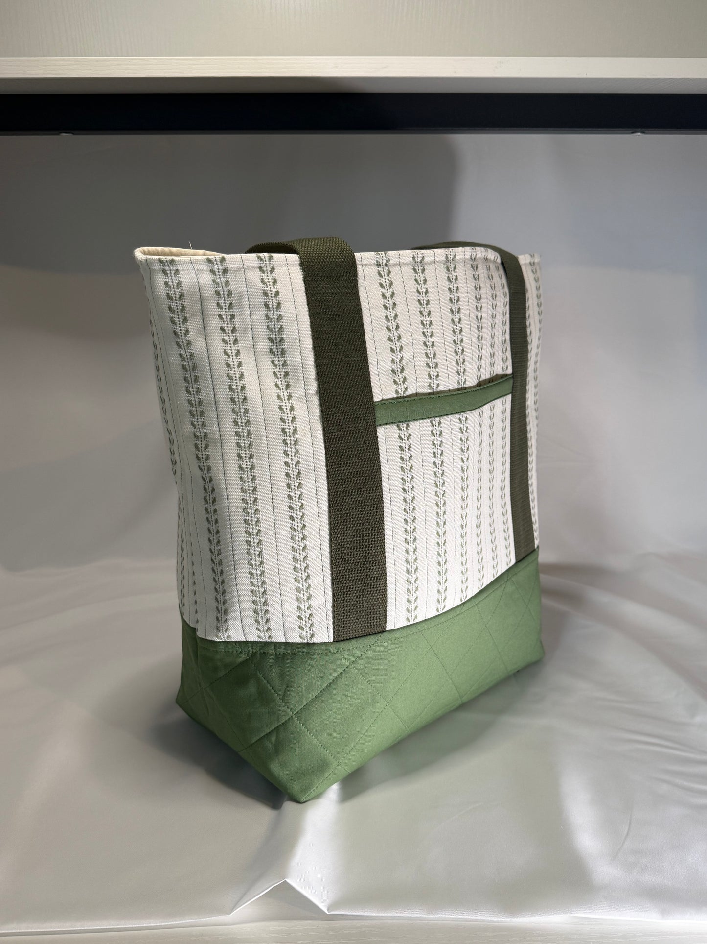 Classic Everyday Tote Bag- Sage & Cream