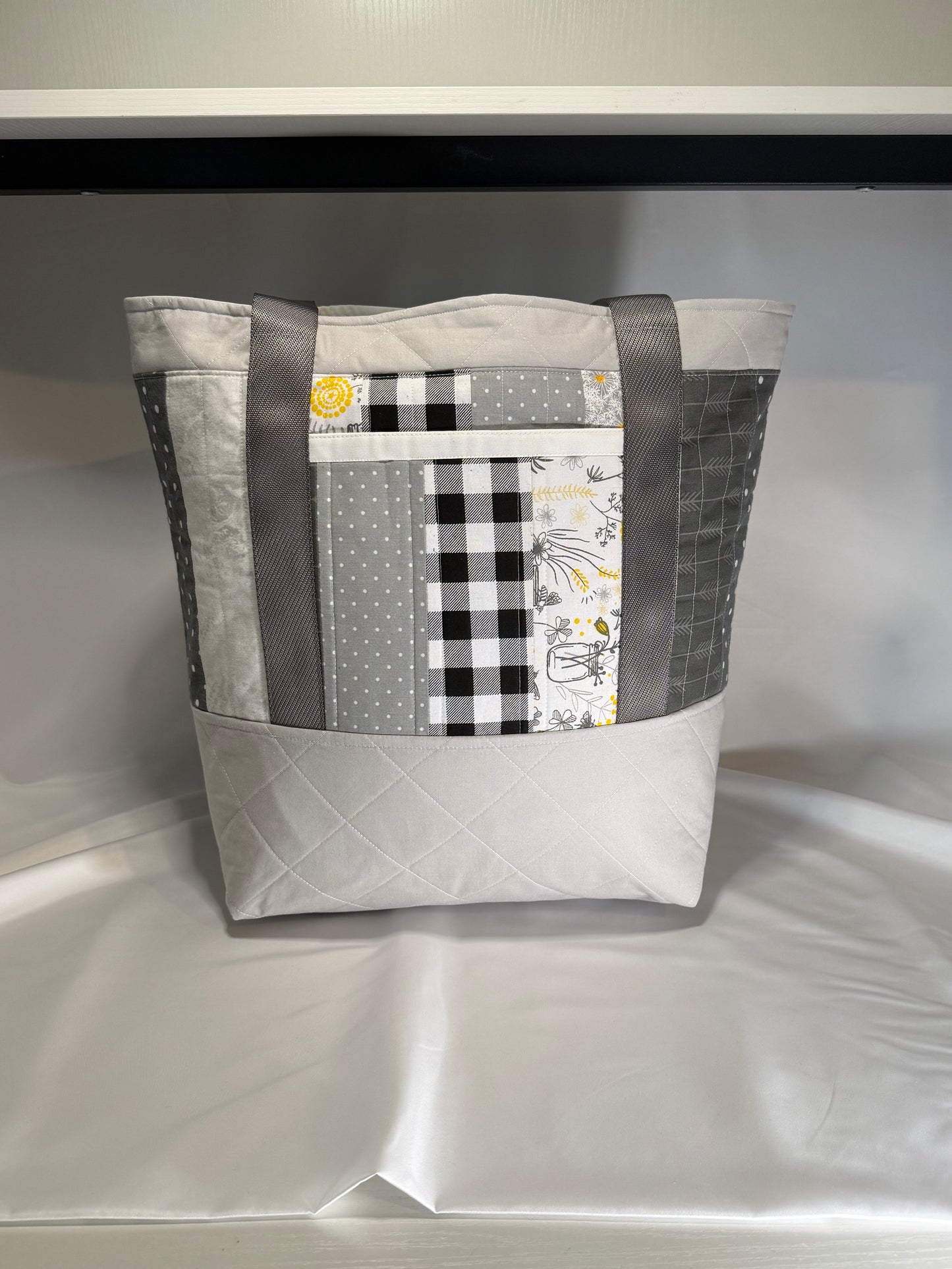 Everyday Tote Bag- Buzzing Grey