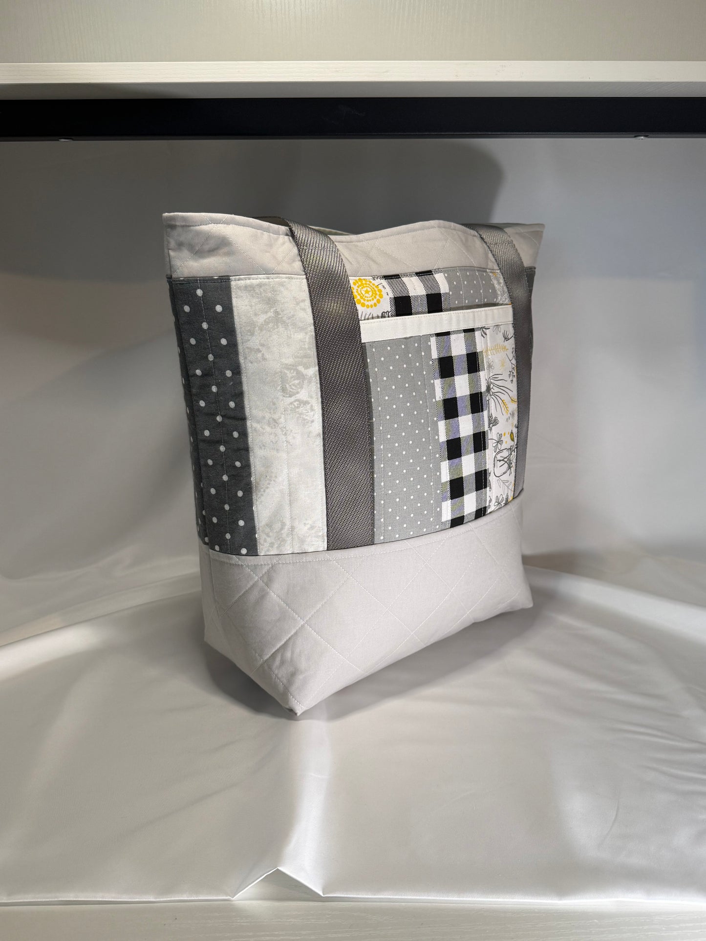 Everyday Tote Bag- Buzzing Grey